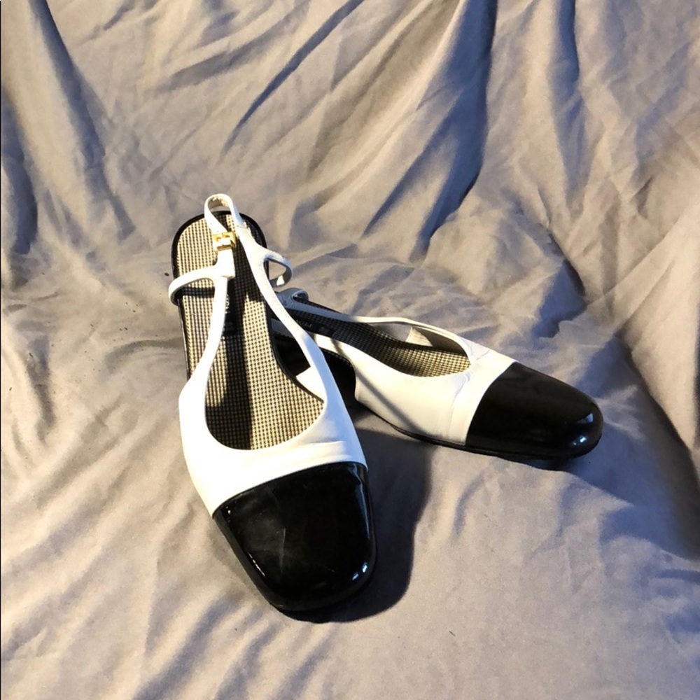 Bruno Magli size 6.5 flats